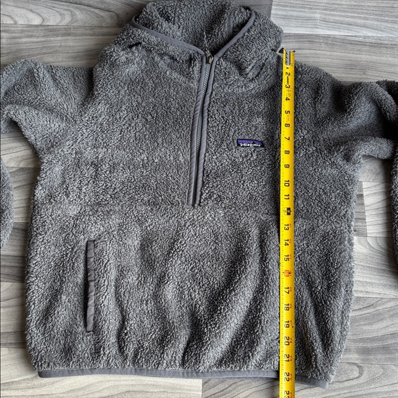 Patagonia Gray Fleece Jacket - Picture 8 of 10